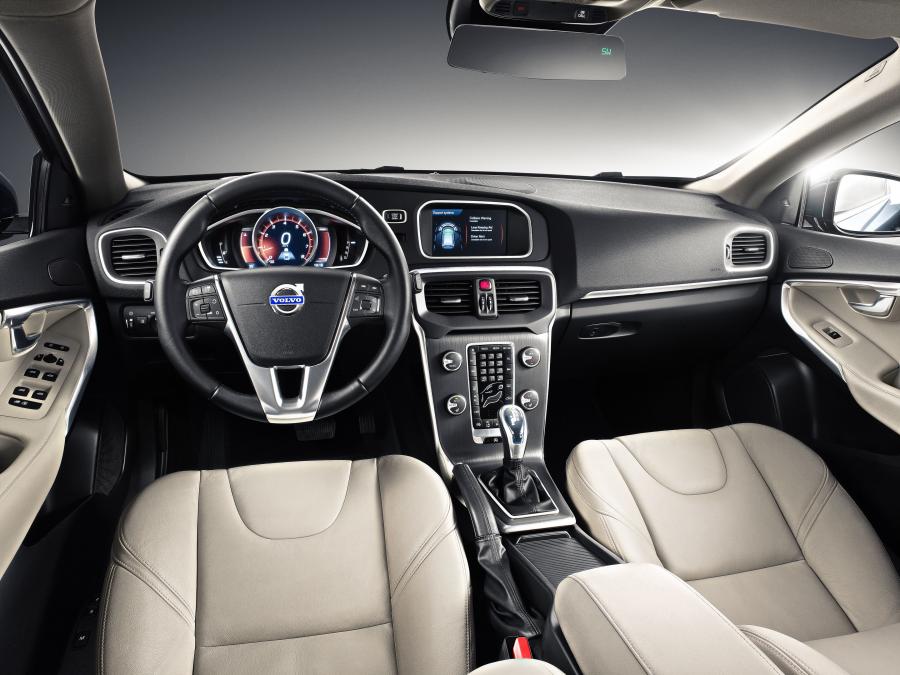  Volvo V40 2012 года  (фото 82 из 183)